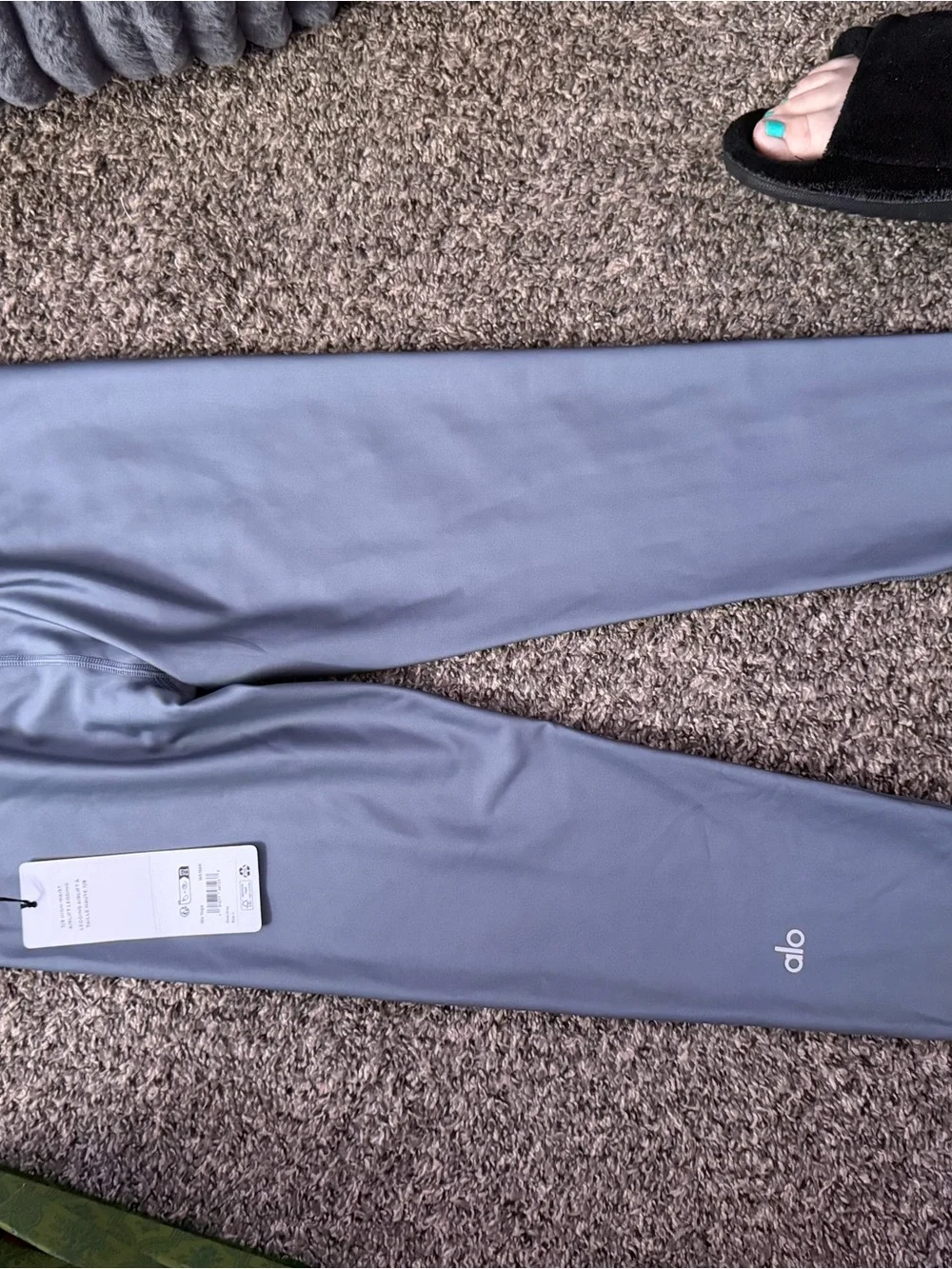 Alo 7/8Leggings in  Gray large nwt